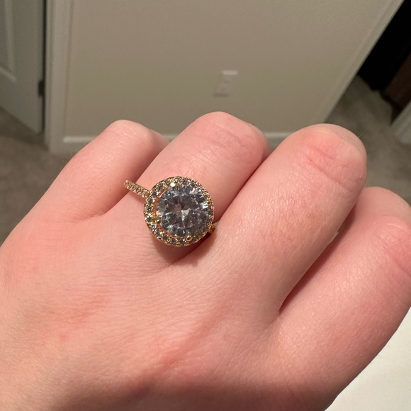 Fake ring - Picture 6 of 7